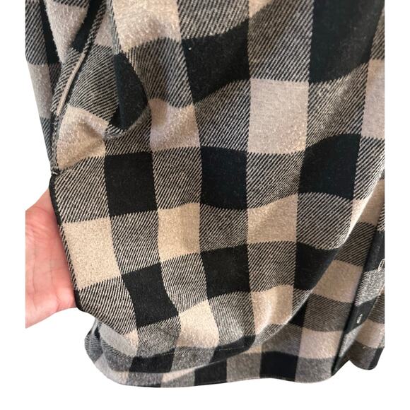 BeachLunchLounge- Tyler Flannel Tunic Shirt - Black/Cream - XL - Picture 7 of 14